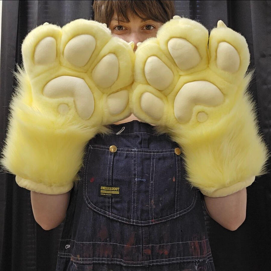 Standard 4 Finger Paw w/ Palm Design