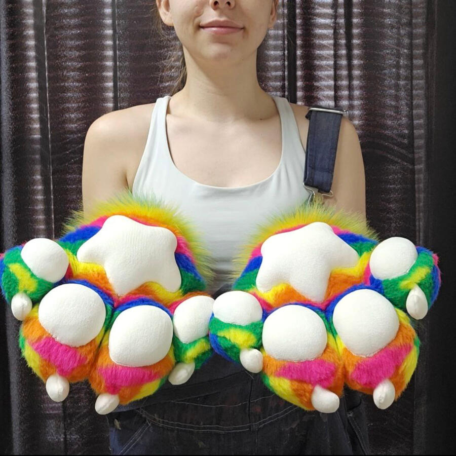 Large 4 Finger Paws w/ Palm Design (OUTDATED PATTERN)