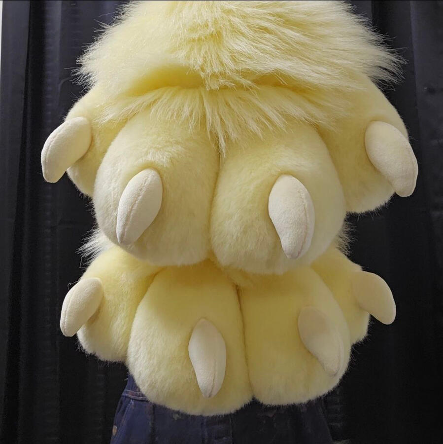 Standard 4 Finger Paw w/ Claws