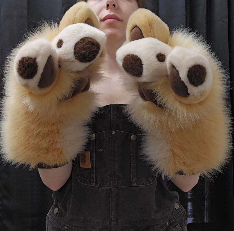 Large 4 Finger Paws w/ Complex Design